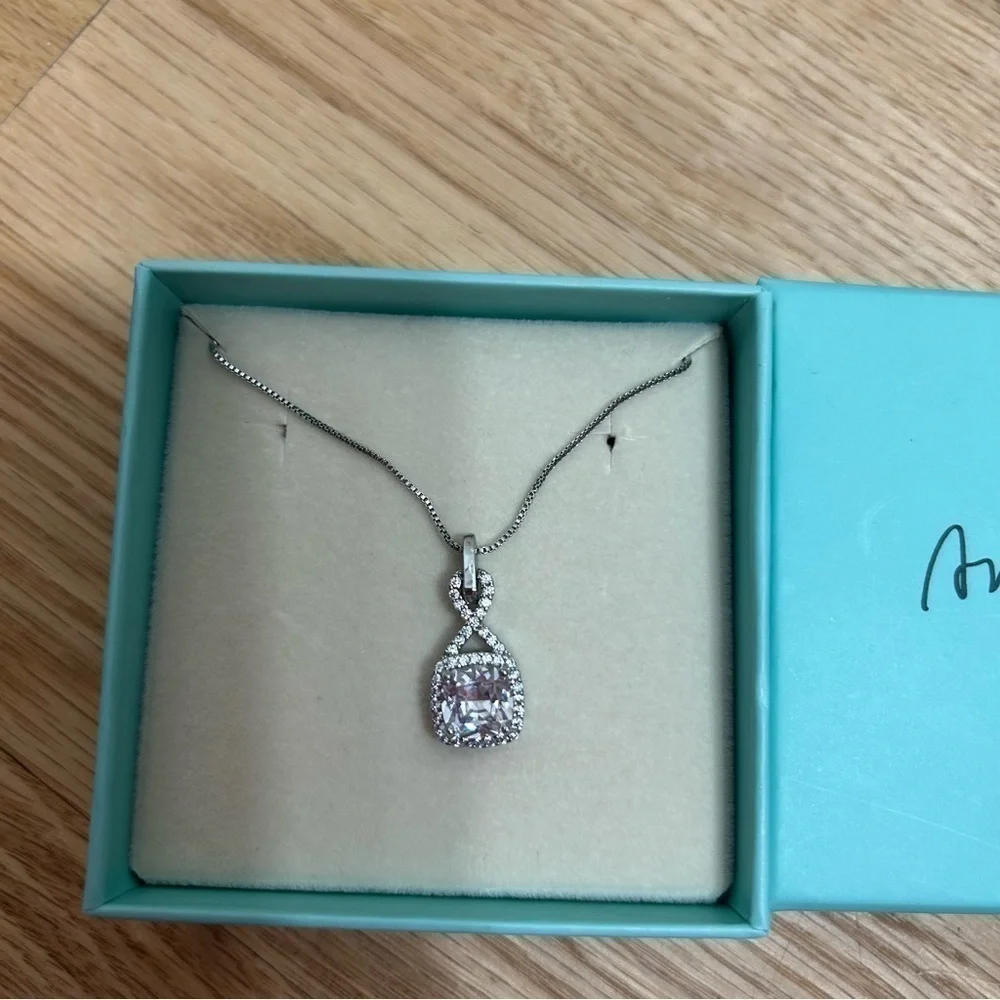 Amy Jane Clear Silver Necklace Bridal Jewelry W/ Box